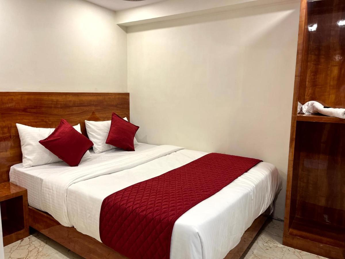 Hotel Delmond Prime- Near Nesco Mumbai Bagian luar foto